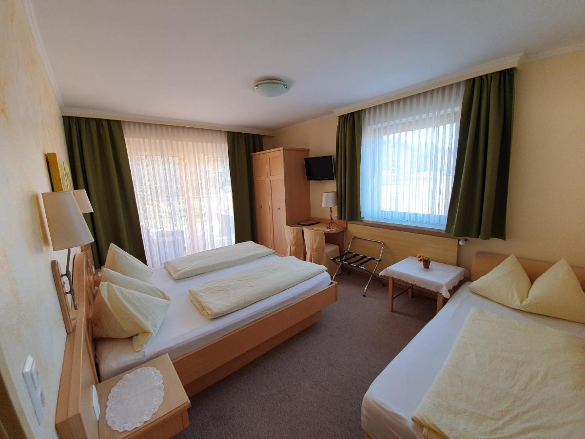 Gasthof Hotel Zur Post Ferlach Eksteriør billede